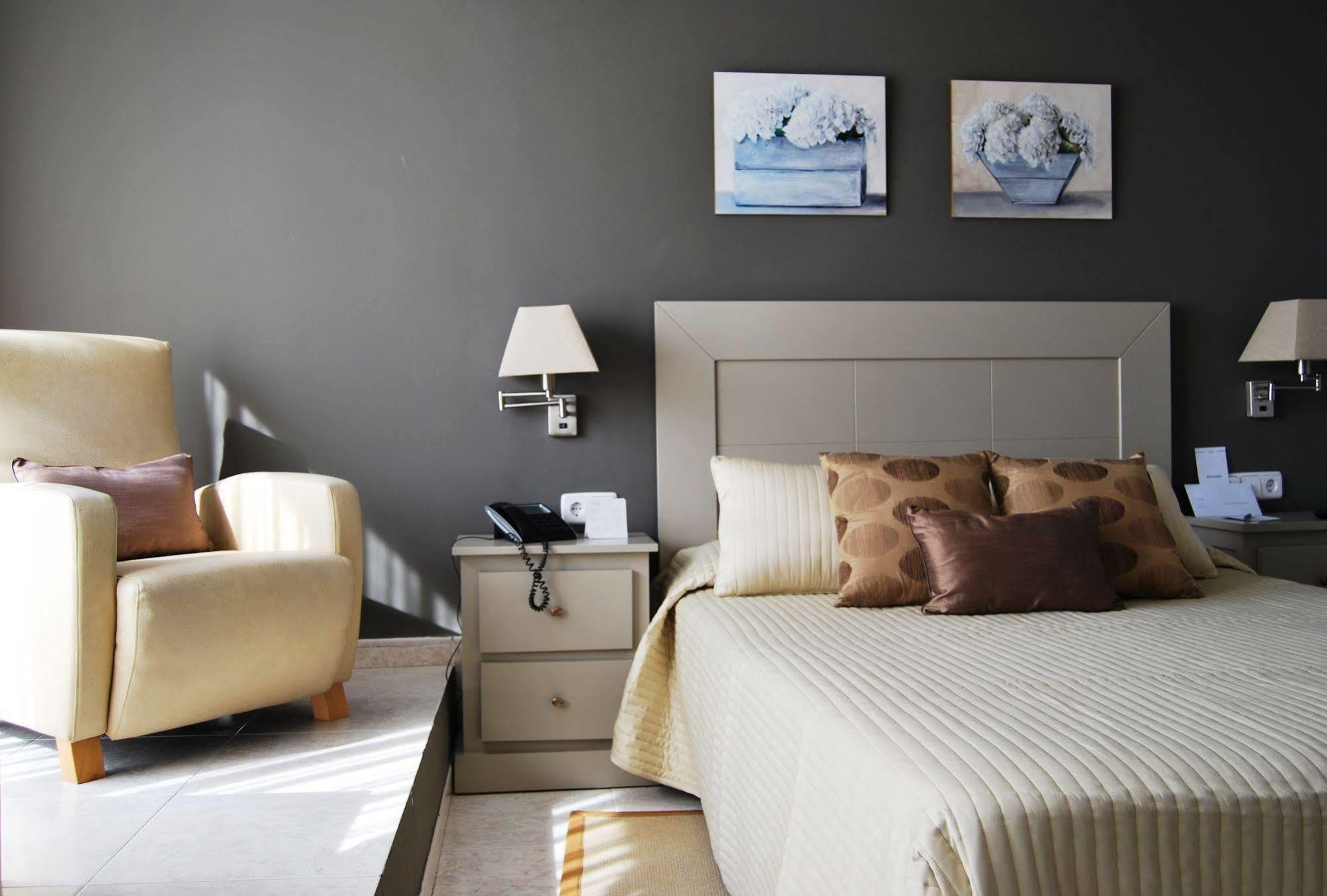 Alexandra Aparthotel Benstarhotelgroup ตาร์ราโกนา ภายนอก รูปภาพ